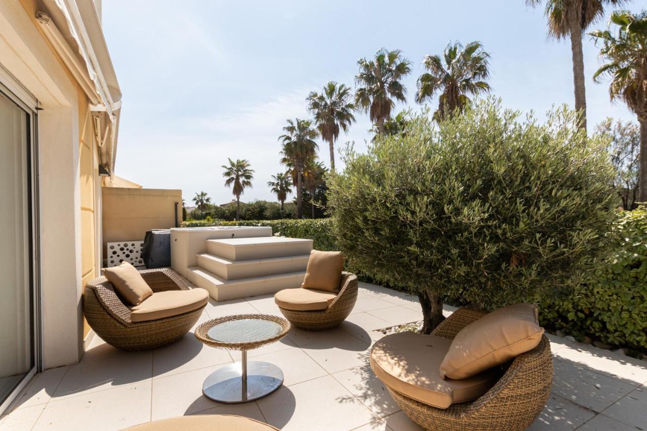 Le Palm Beach Sanary-sur-Mer Luaran gambar
