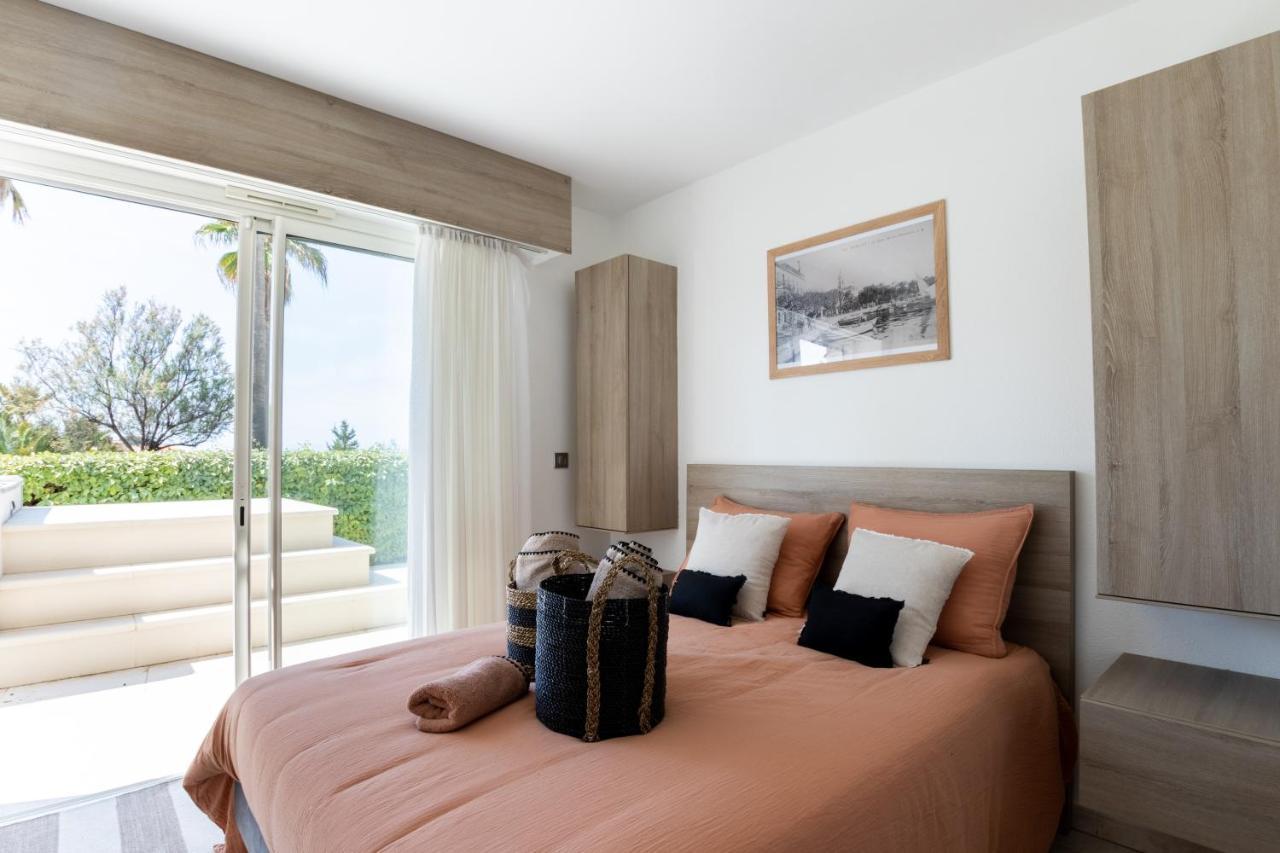 Le Palm Beach Sanary-sur-Mer Luaran gambar