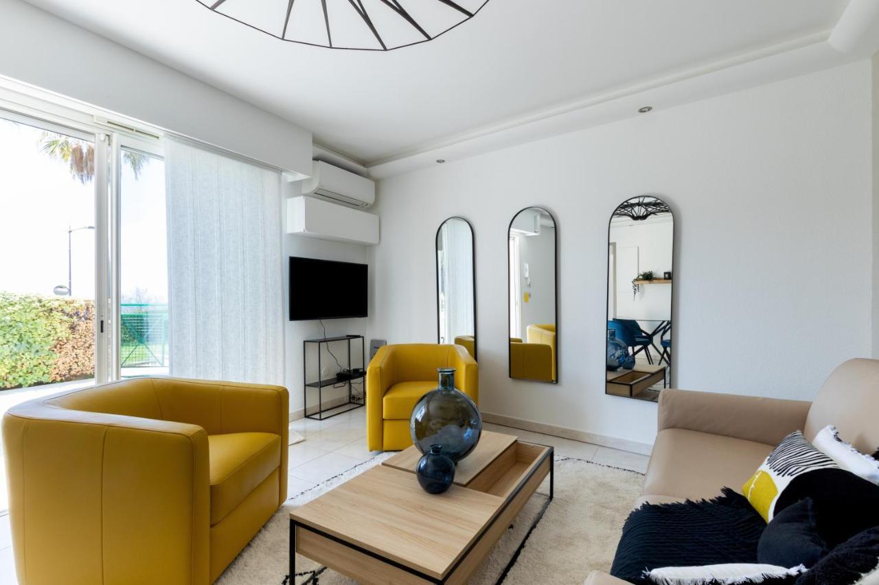 Le Palm Beach Sanary-sur-Mer Luaran gambar